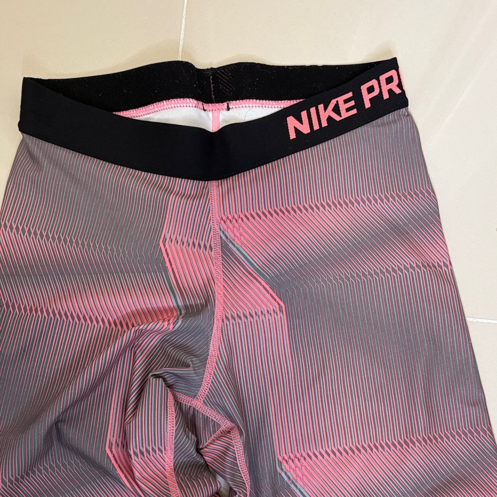 Nike Kids Striped Pink and Black Leggings - Picture 6 of 8